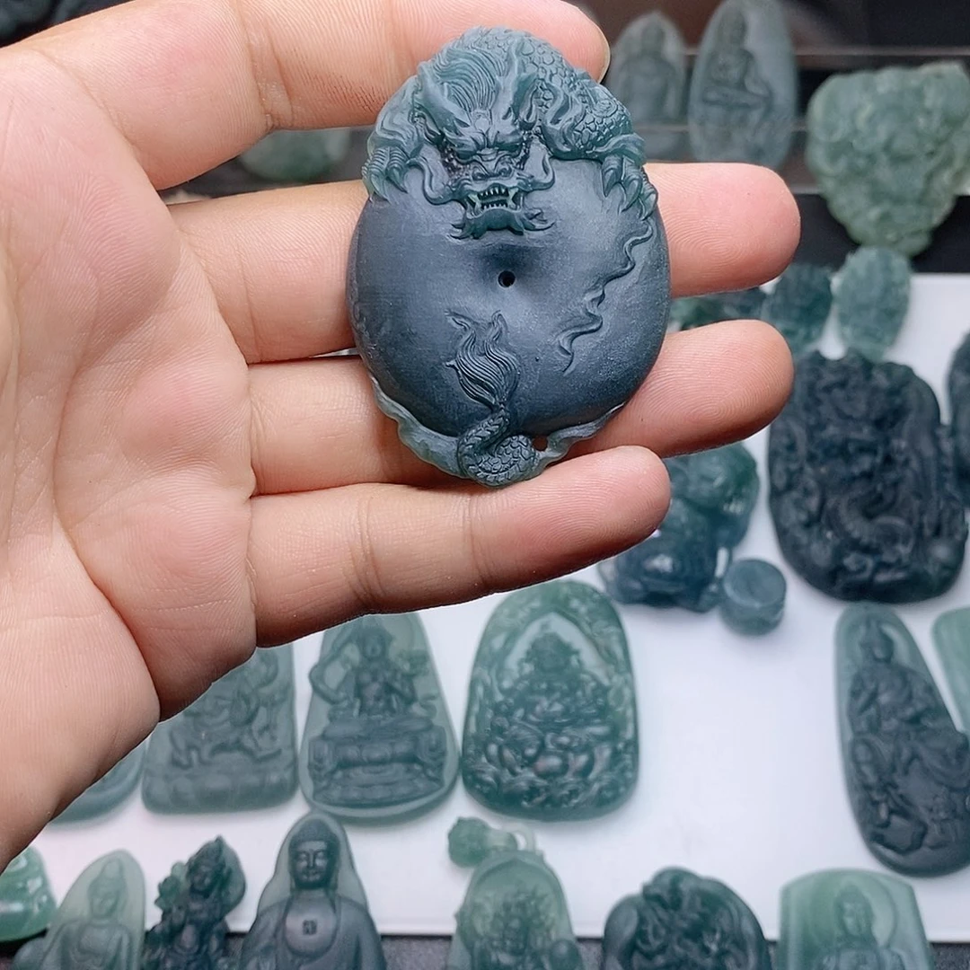 定制翡翠未镶嵌龙牌