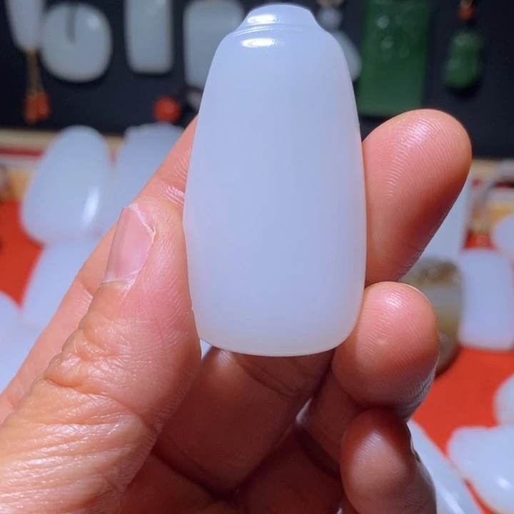 和田玉（糖玉）未镶嵌颈饰