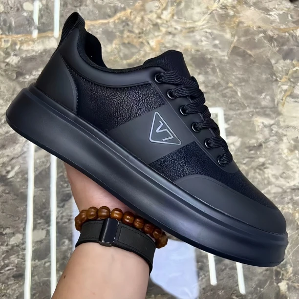 2025新款 全皮面男士休闲时尚百搭潮流运动小板鞋 M73