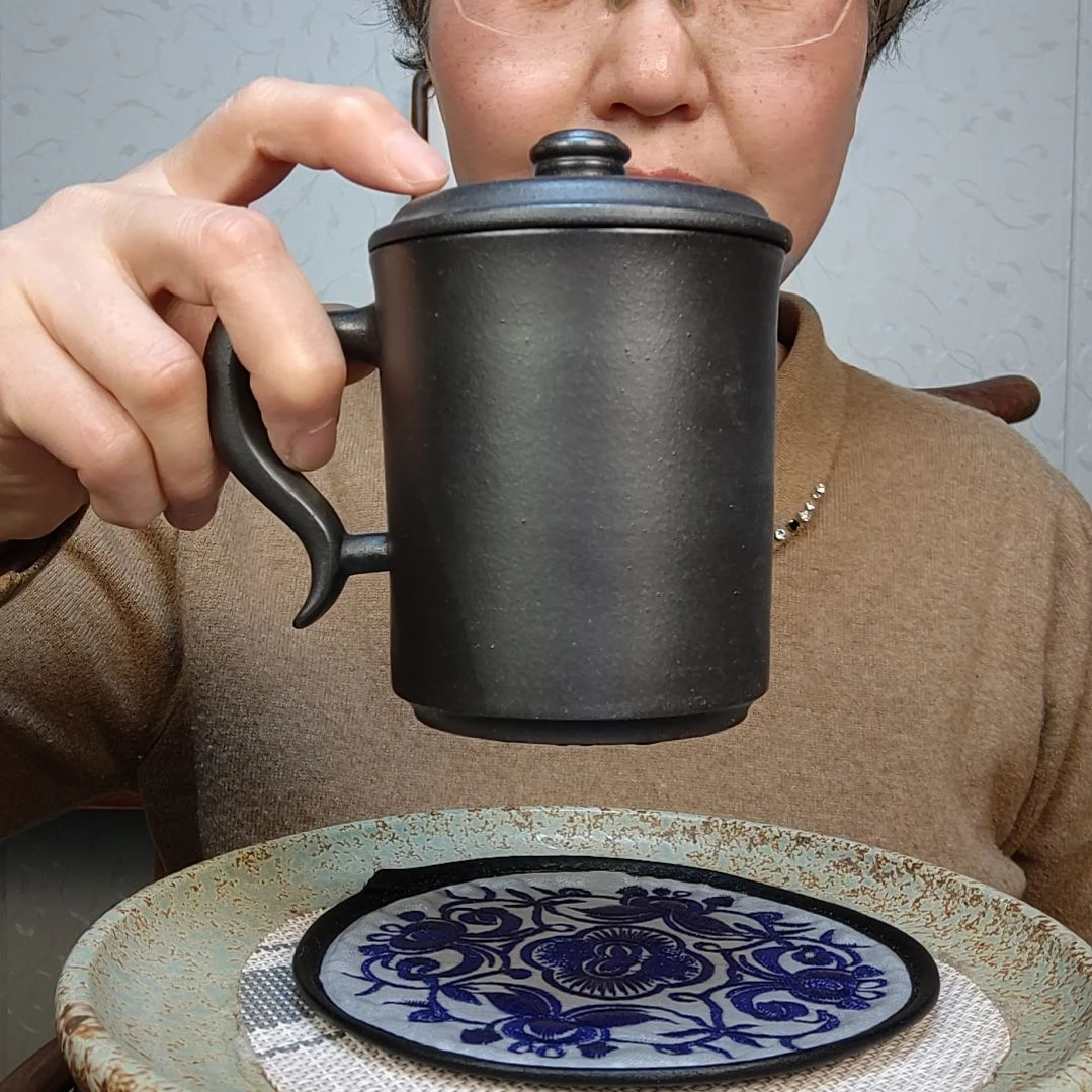 紫砂茶壶石黄盖杯300毫升左右