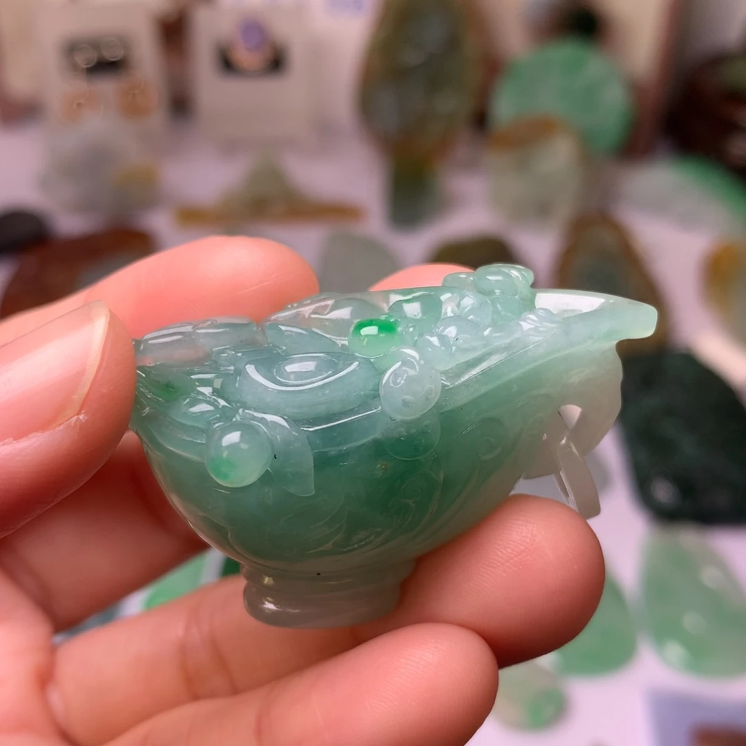 定制翡翠未镶嵌翡翠