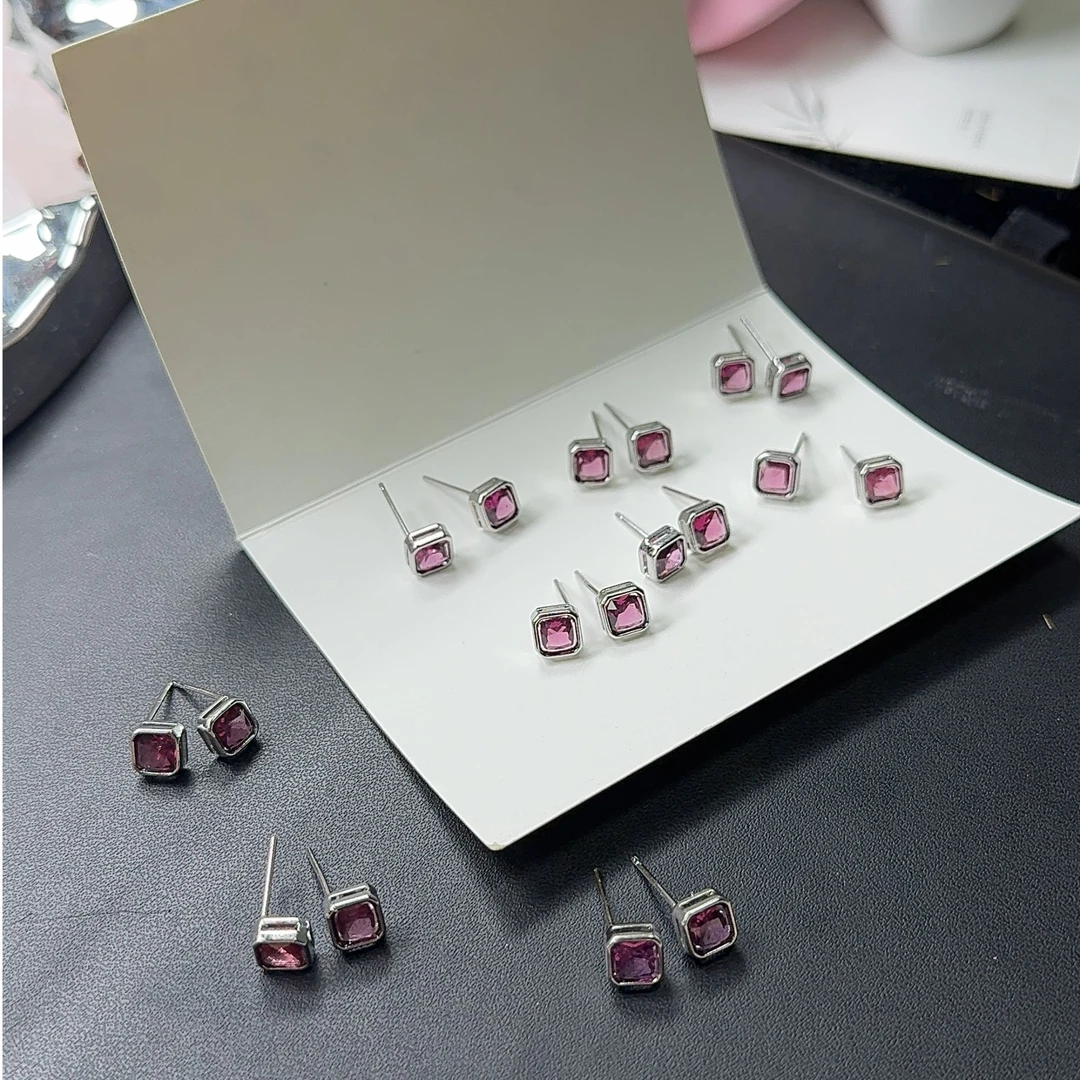 《老猪严选》QT040天然紫牙乌石榴石耳钉S925银针多样性发其一