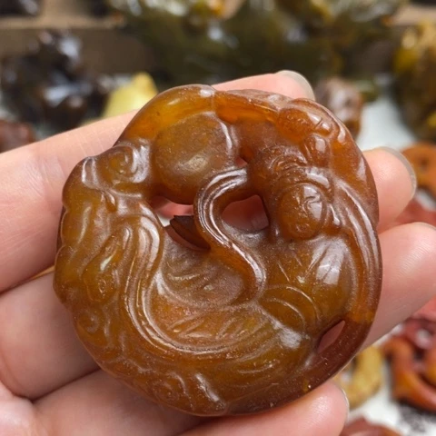 未镶嵌蛇纹石玉颈饰25