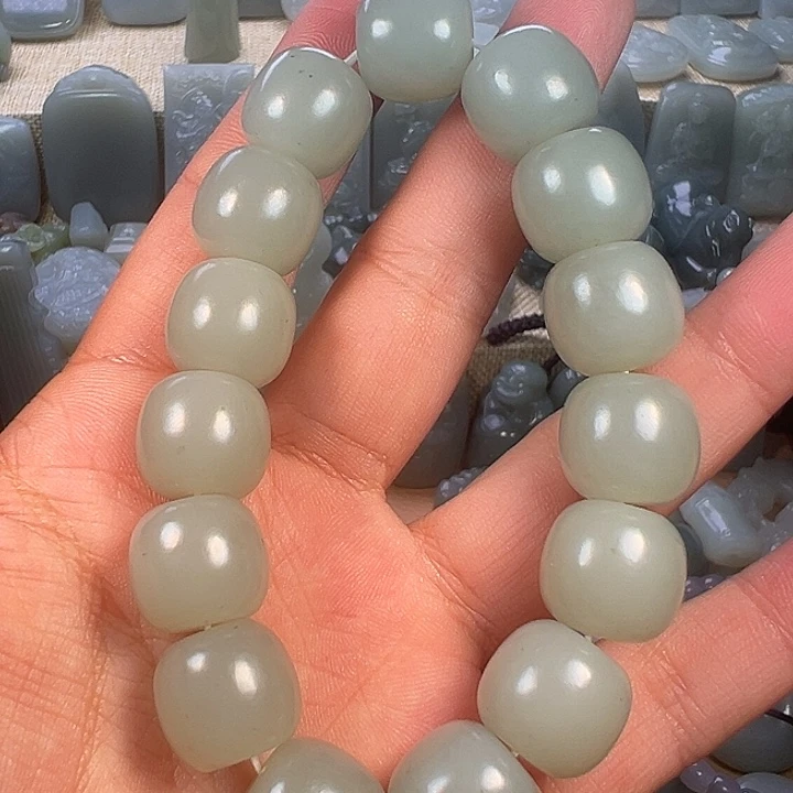 和田玉（糖玉）未镶嵌挂件