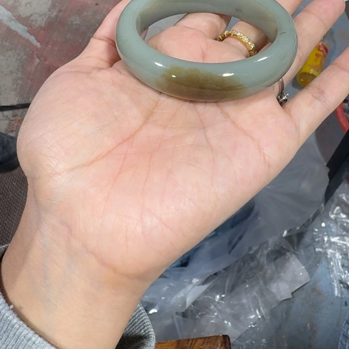 绵***雨和田玉（糖玉）未镶嵌手镯