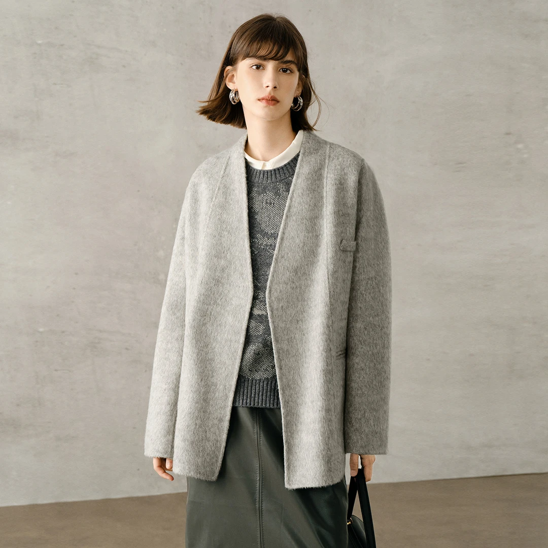 颜域简约通勤呢子冬季优雅气质宽松V领毛呢外套01W240085