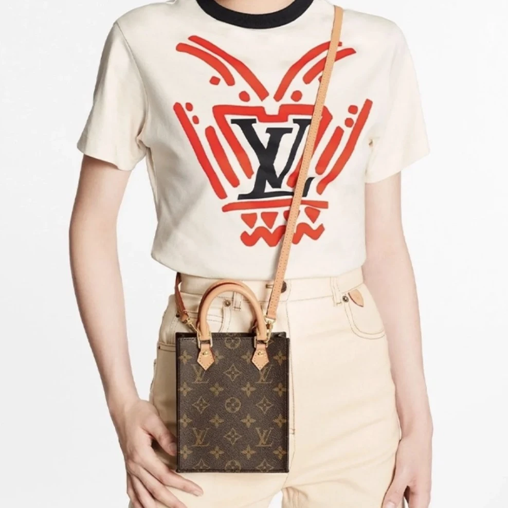 99新 LouisVuitton/路易威登 米黄撞色涂鸦logo短袖 S码 GM004175