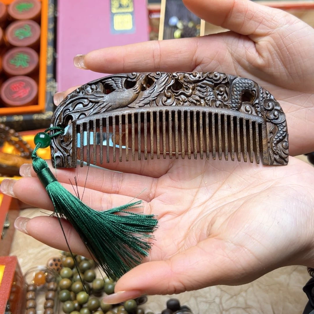 大叶紫檀（黑酸枝木类）