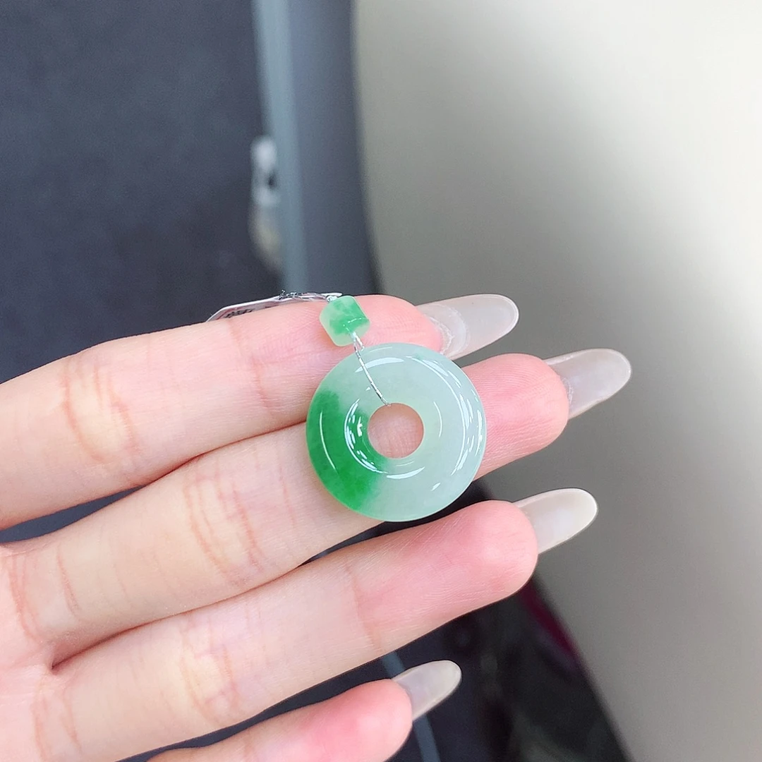 未镶嵌戒指翡翠甜甜圈