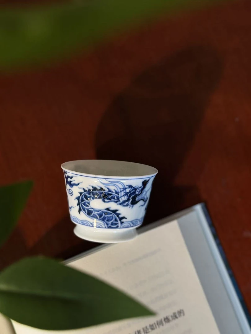 A339【蜕观堂】景德镇手工手绘青花双凤直口杯     70ml