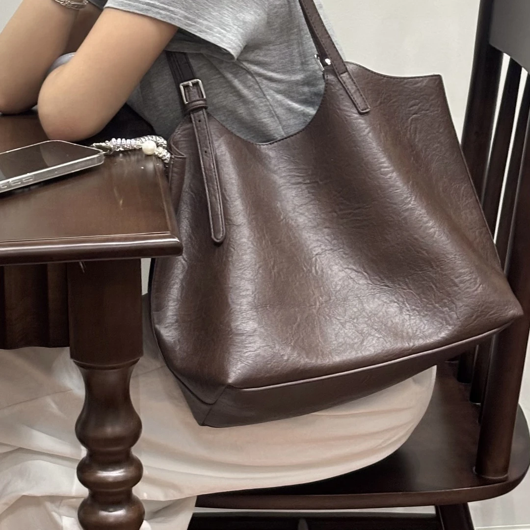 2025新款大容量腋下包包轻奢百搭通勤单肩包小众ins风休闲托特包