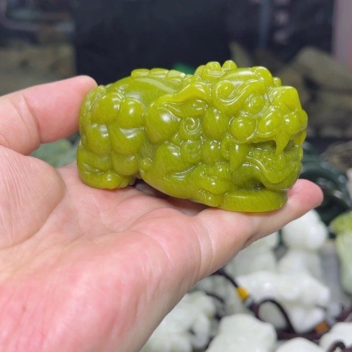 蛇纹石玉手把件多样性发货未镶嵌