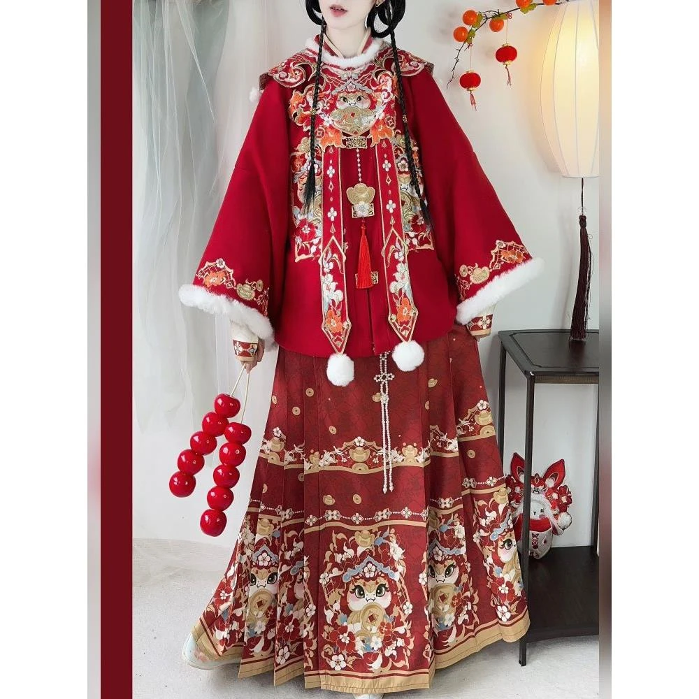 【蛇转钱坤】明制汉服女云肩披袄加绒新年战衣拜年服泽芷韶华原创