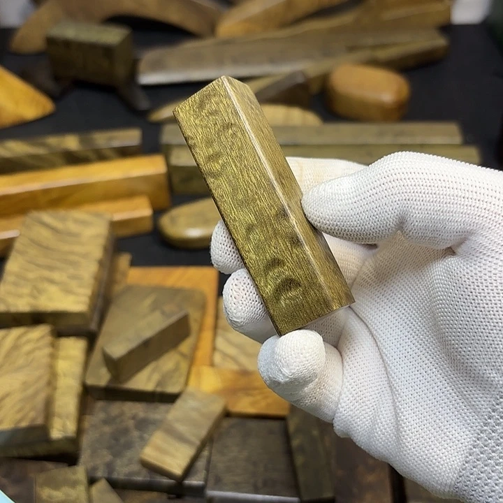 涼***g金丝楠一物一拍链接