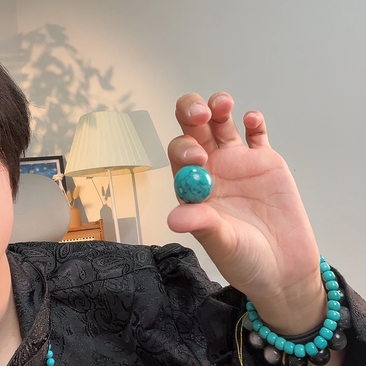 绿松石未镶嵌颈饰