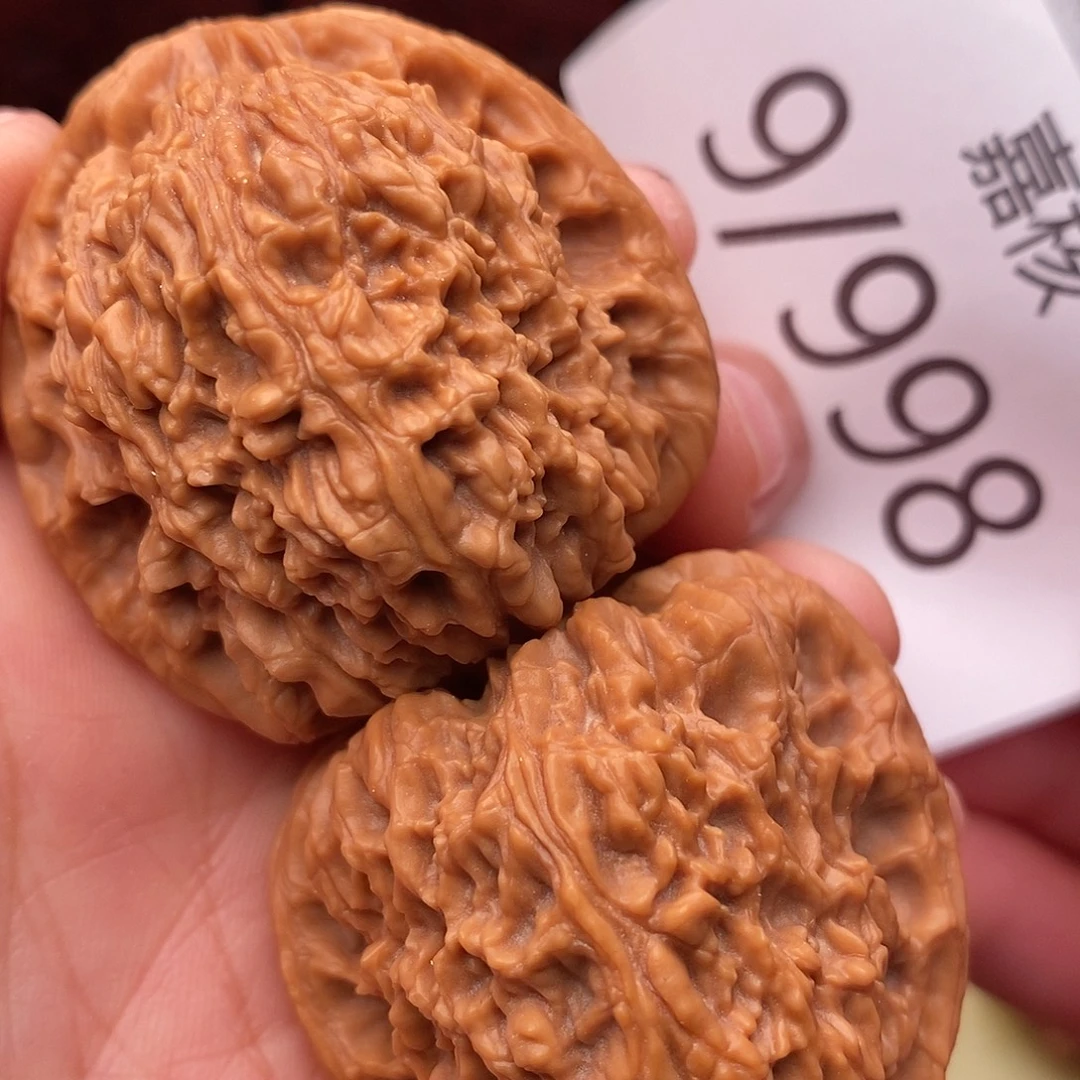 文玩核桃把件40三角疆