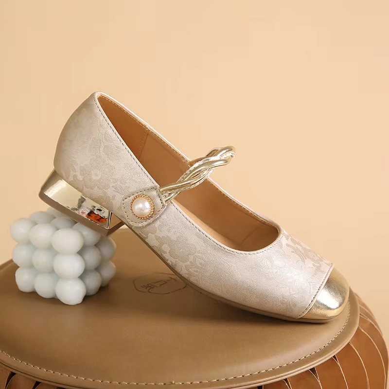 【翘颜品牌】2025新款时尚低跟复古浅口软底气质百搭新中式单鞋332