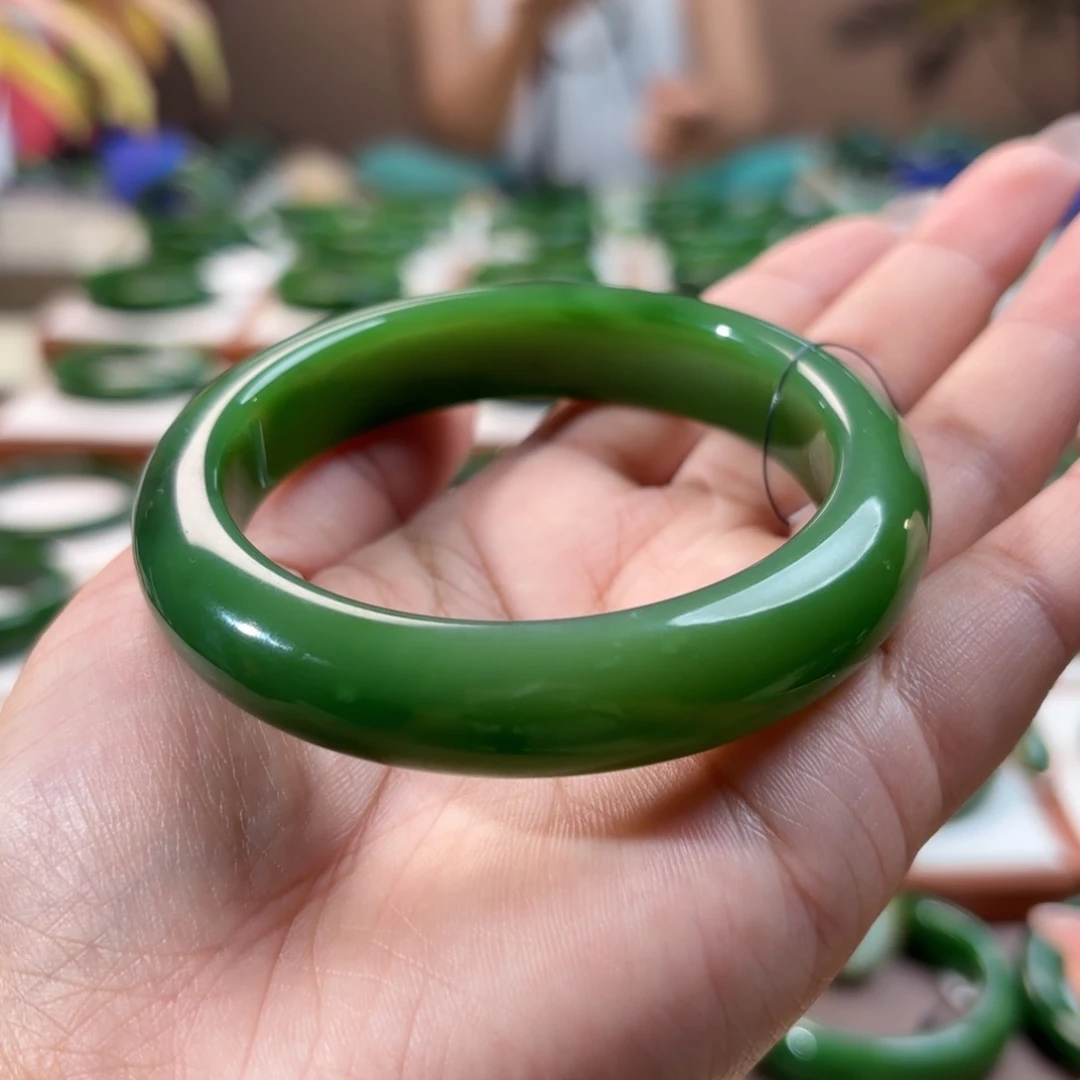 和田玉（碧玉）手镯未镶嵌