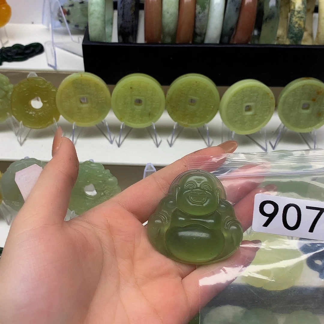 蛇纹石玉颈饰未镶嵌小*