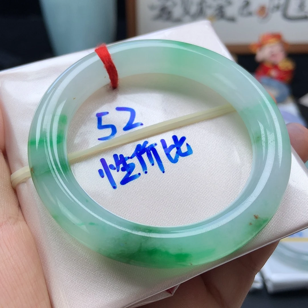 翡翠未镶嵌手镯65号