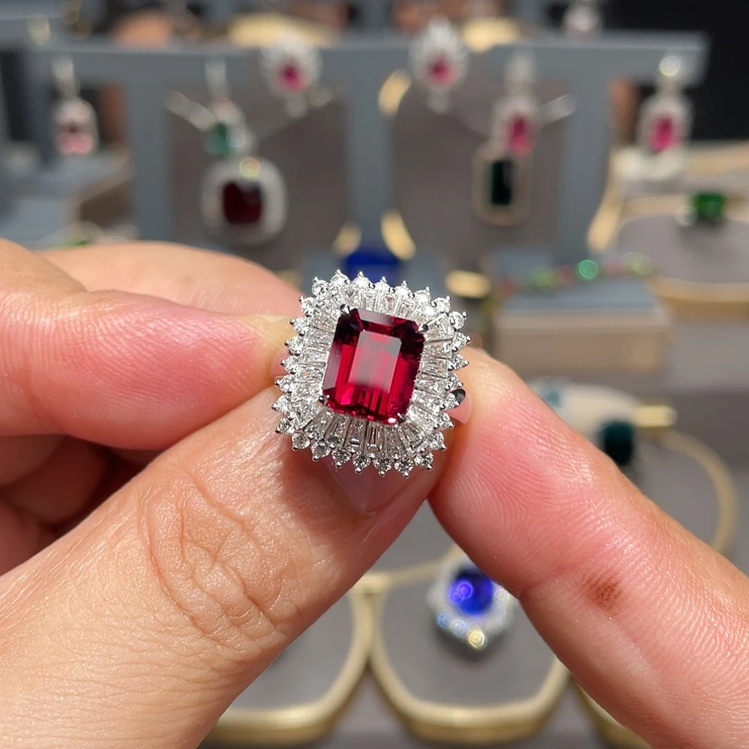 18K金镶嵌戒指碧玺3.88ct