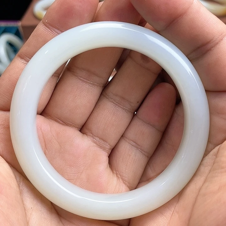 【闪购商品】未镶嵌手镯和田玉