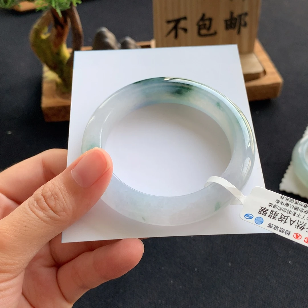 翡翠未镶嵌手镯翡翠
