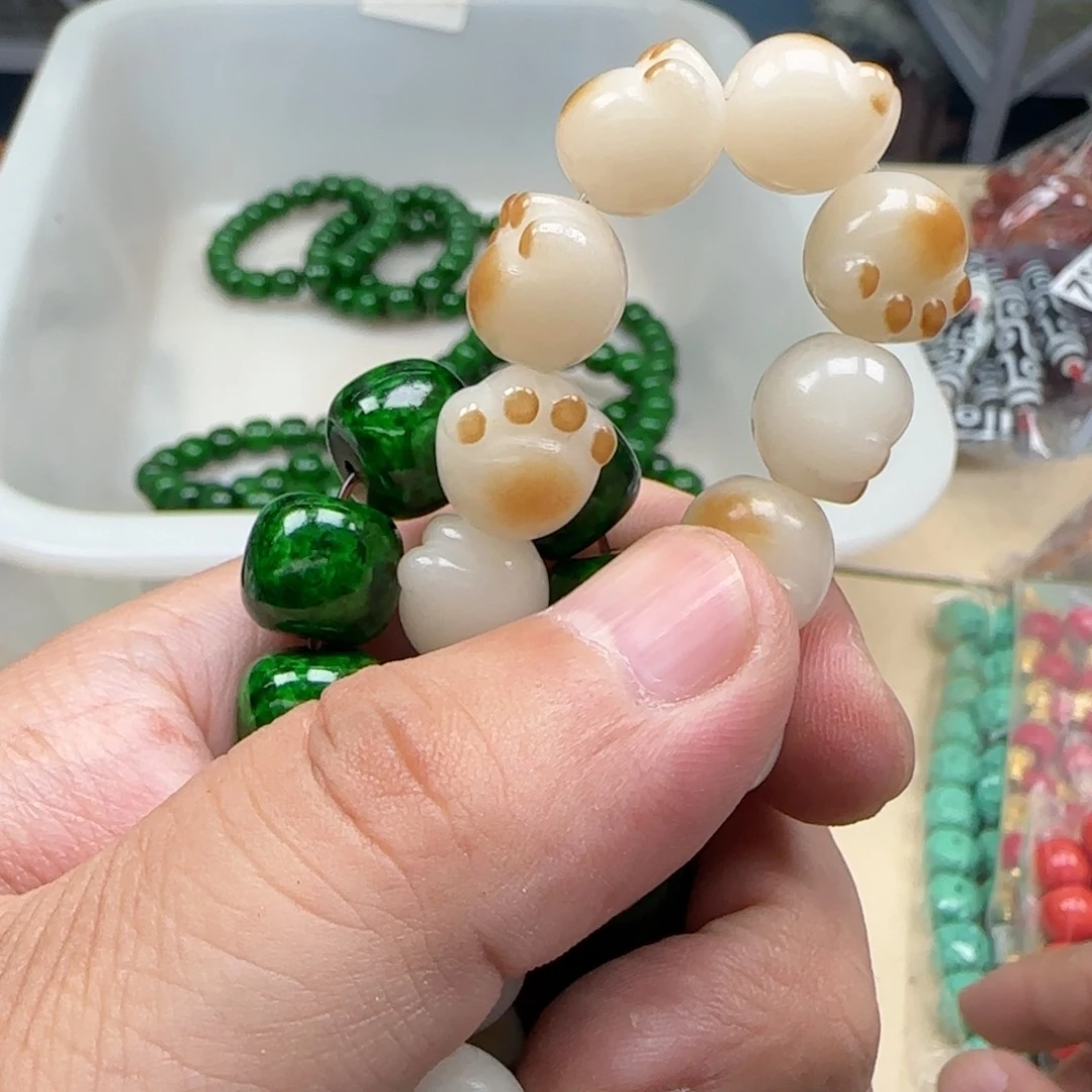 白玉菩提吊坠绿色825