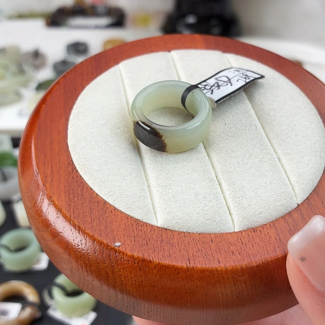 和田玉未镶嵌戒指Q10一口深糖圆切内径15.9港码11