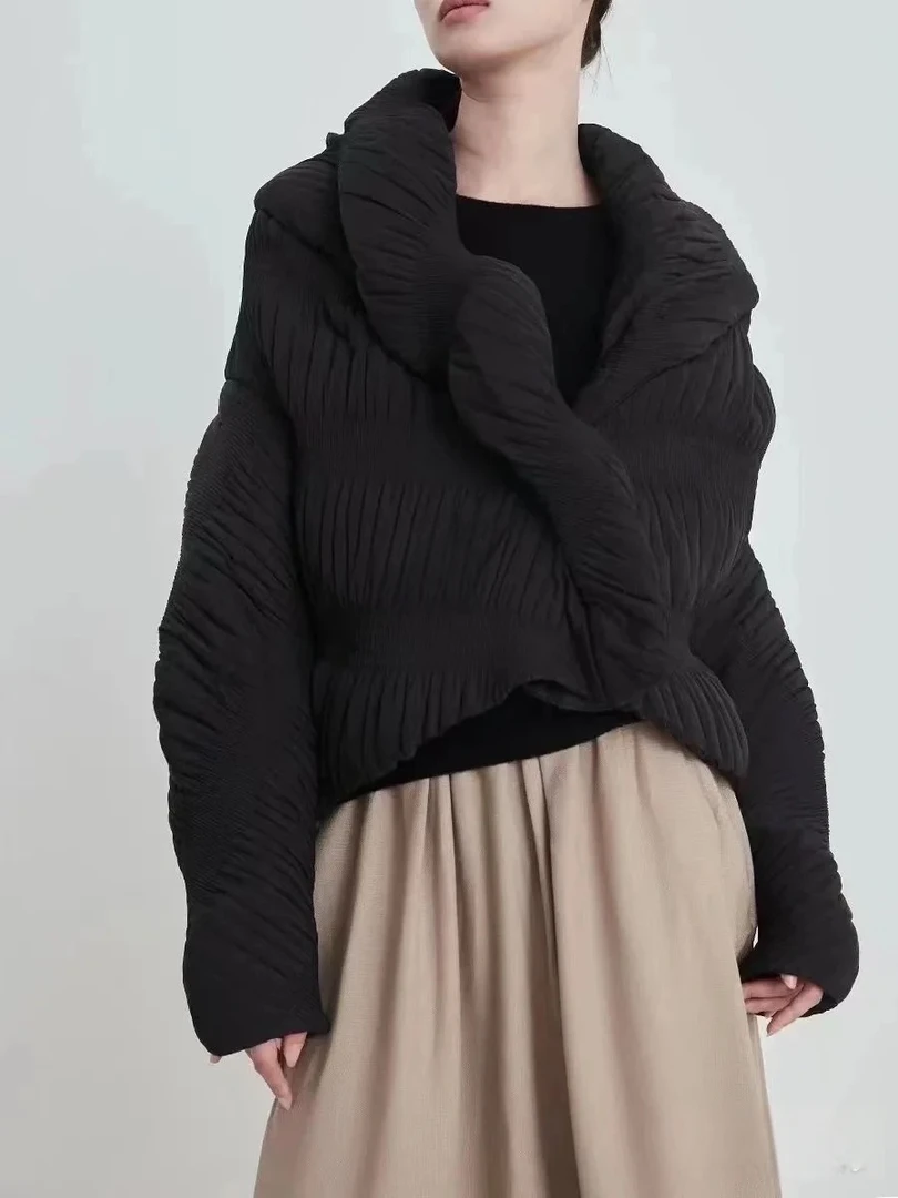 设计师款保暖三宅棉服显瘦棉衣厚款打底V领网红短款