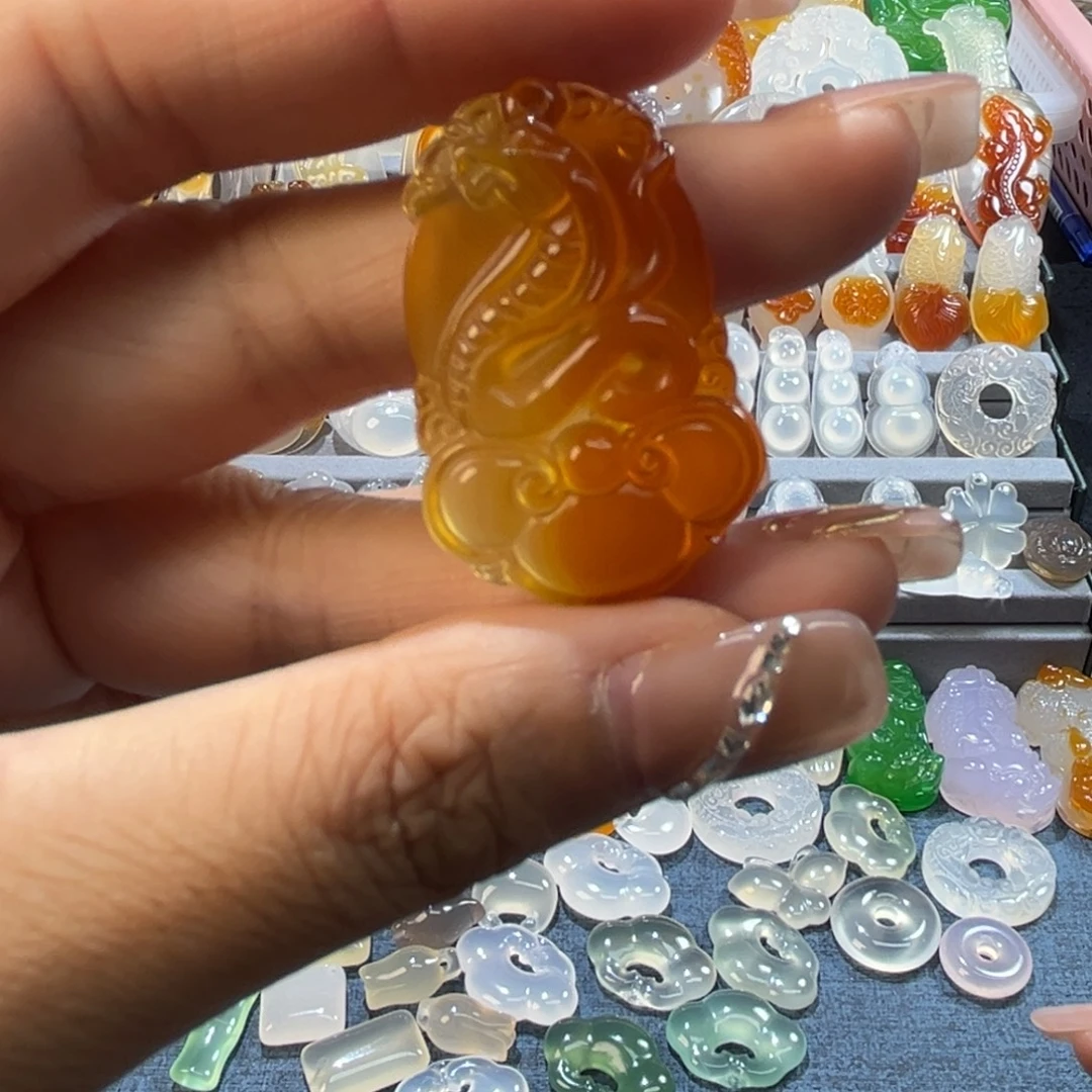 玛瑙/玉髓未镶嵌颈饰