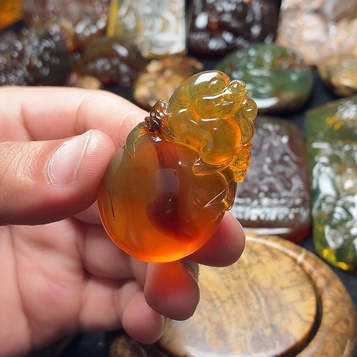 琥珀未镶嵌裸石127