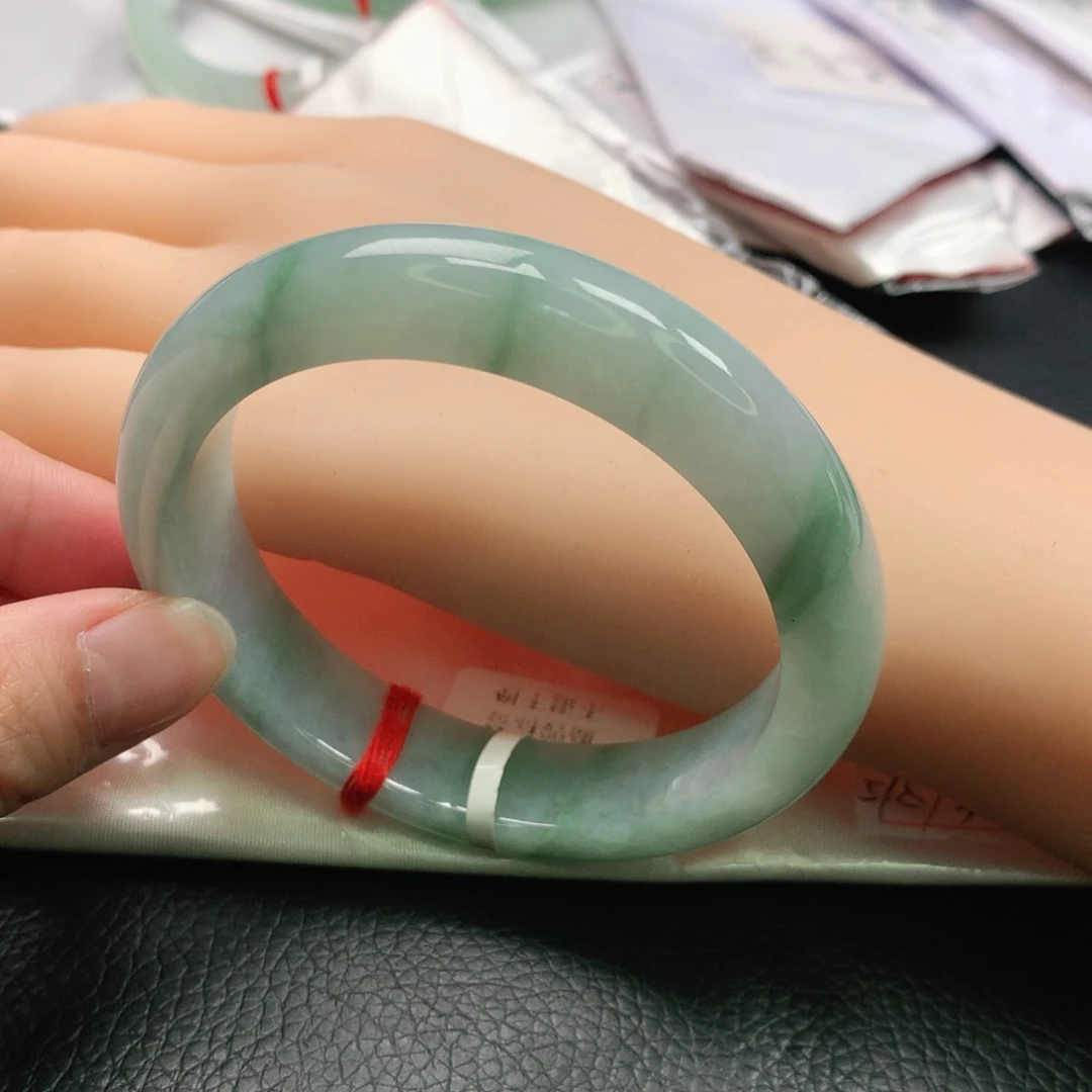 翡翠手镯未镶嵌5758圈