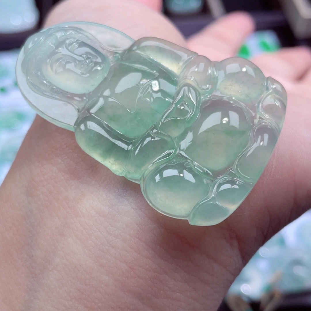 颈饰未镶嵌翡翠观音