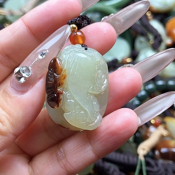 和田玉颈饰未镶嵌