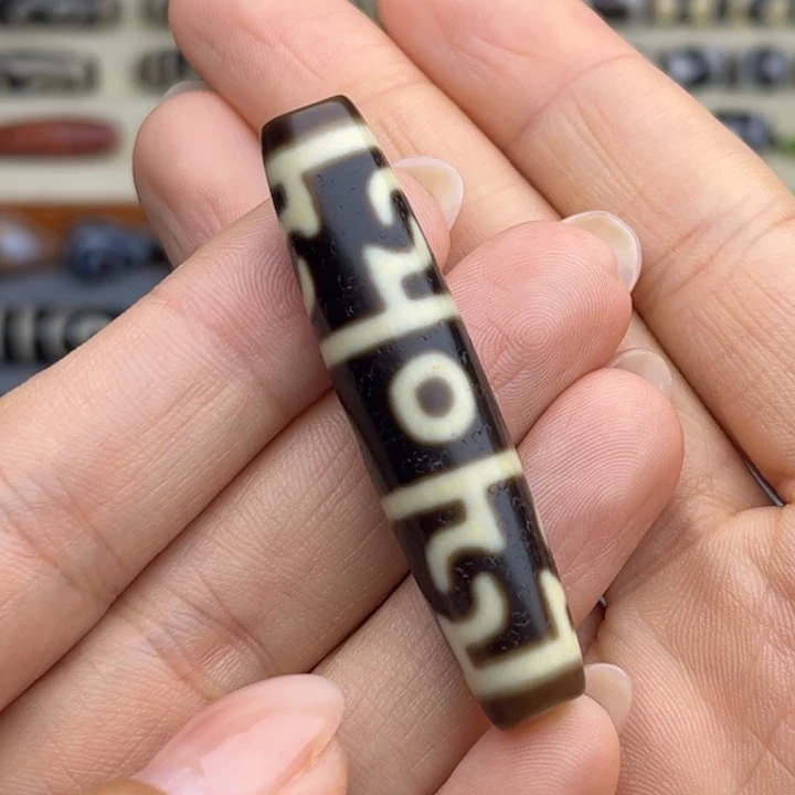 一***光玛瑙/玉髓未镶嵌颈饰