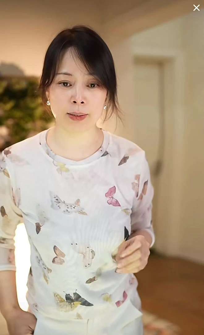 知性氛围感双层网纱修身显瘦防晒衫夏季大码T恤女