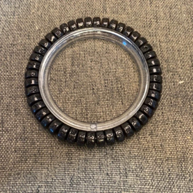 深雕六字真言直切椰蒂，老型椰蒂