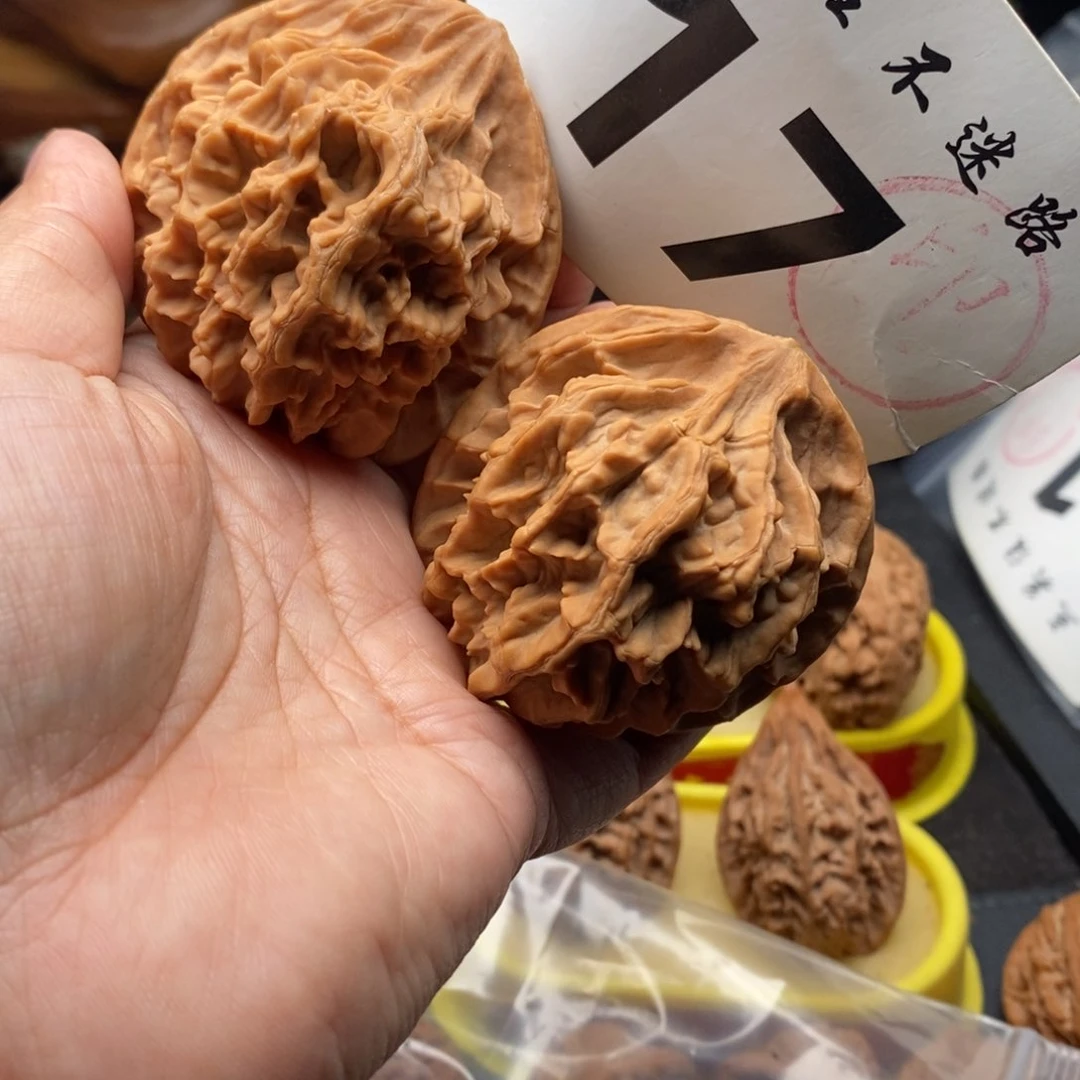 把件文玩核桃53帝王72.8克