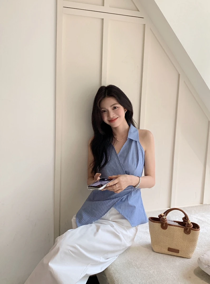 韩系纯欲风不规则翻领V领竖条纹交叉减龄气质显瘦衬衫背心上衣