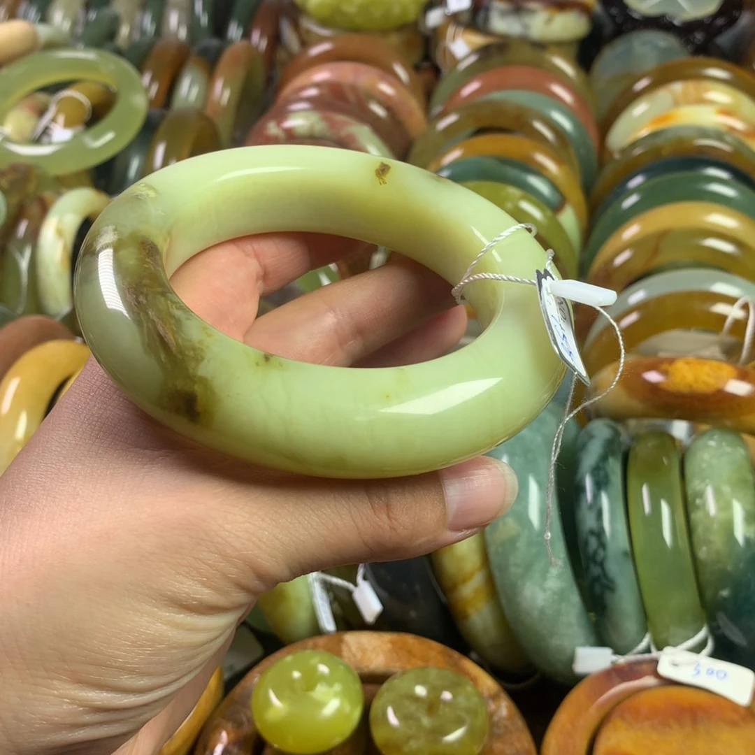 岫玉未镶嵌手镯岫玉