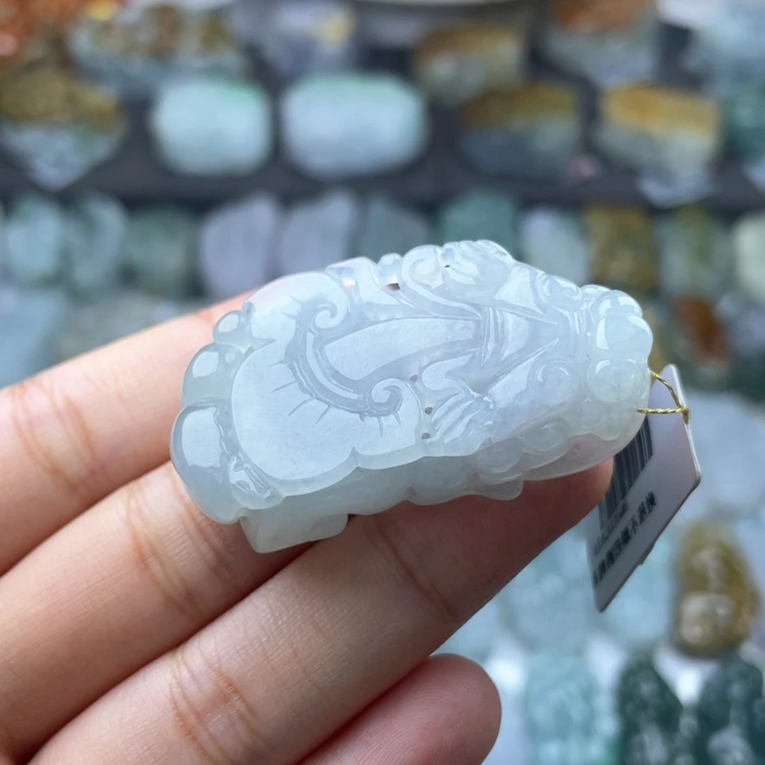 颈饰未镶嵌翡翠貔貅