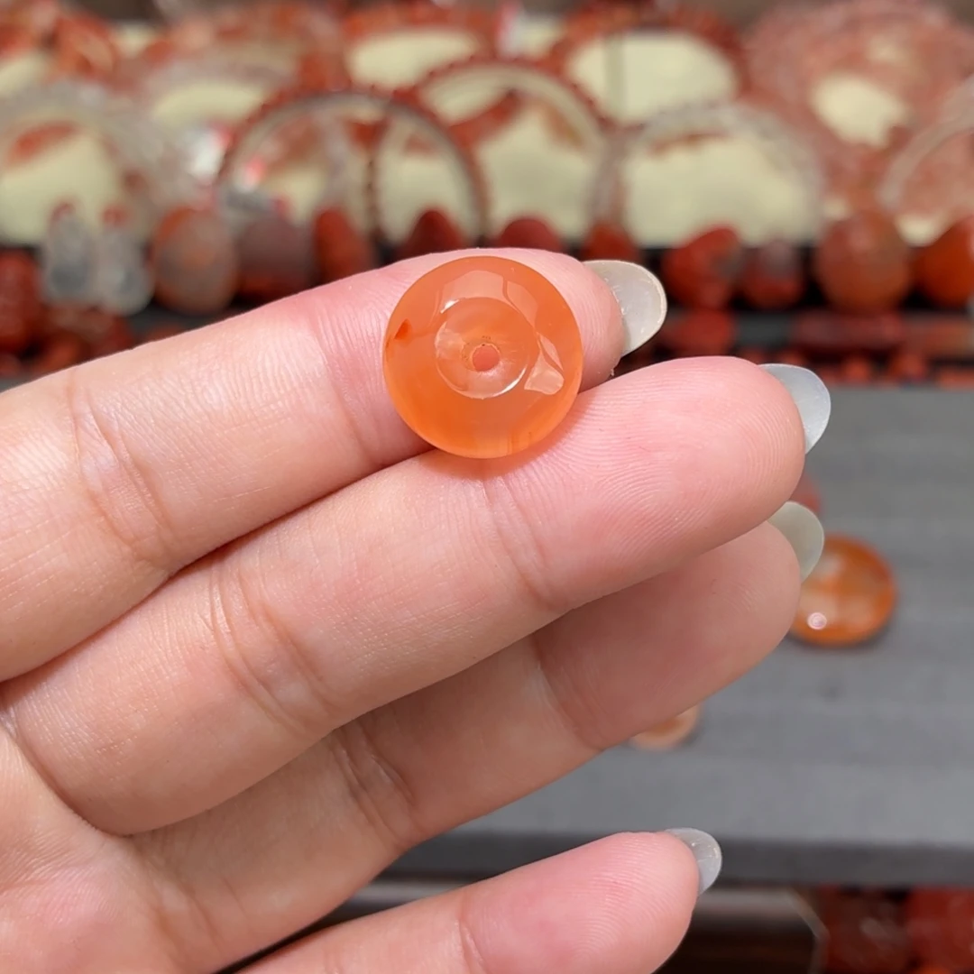 M***.南红玛瑙未镶嵌颈饰平安扣