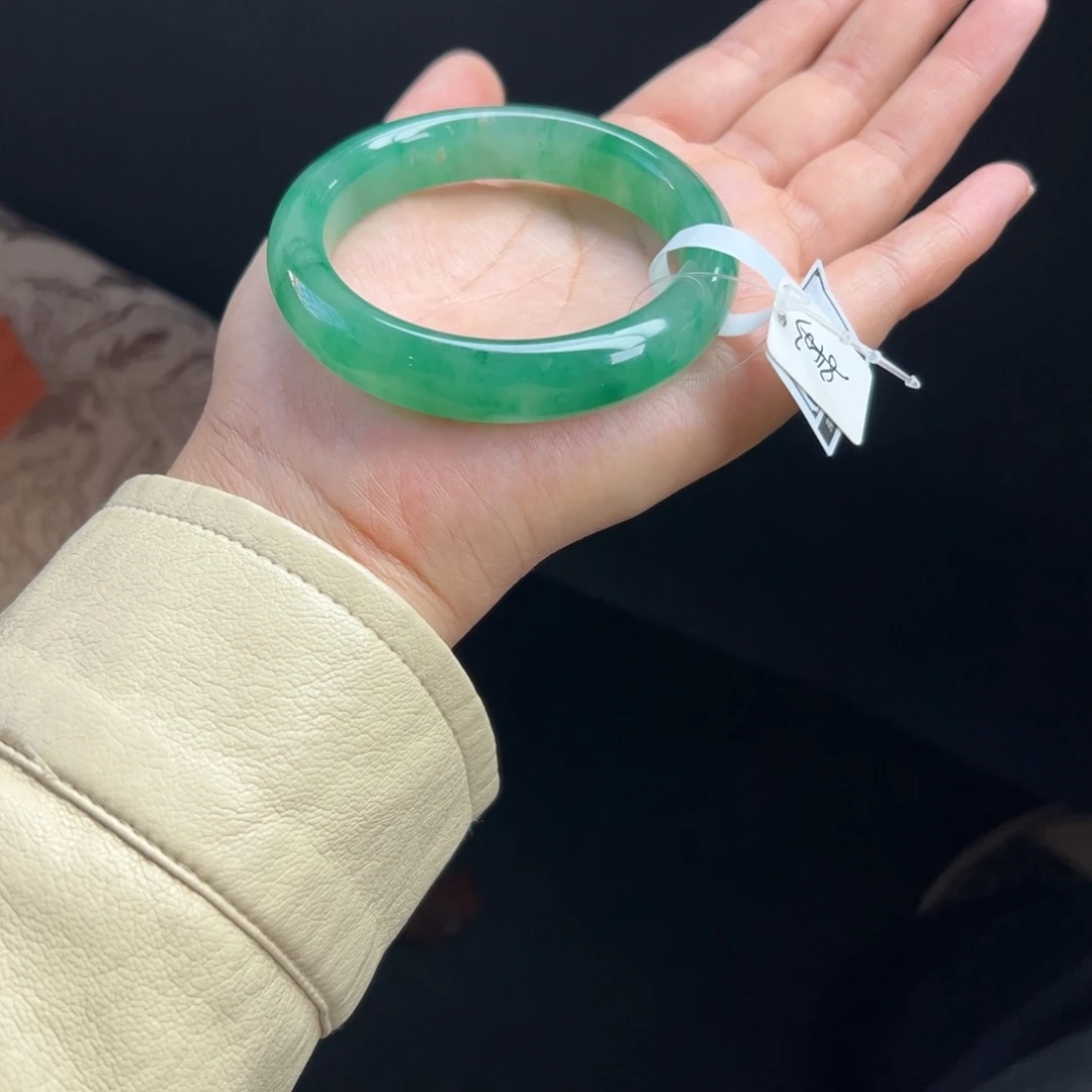 石英质玉未镶嵌手镯非洲翠5556