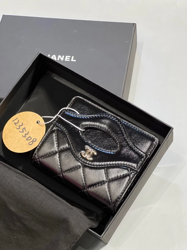 95新 Chanel/香奈儿 夏七中古/黑金31钱包/1235308