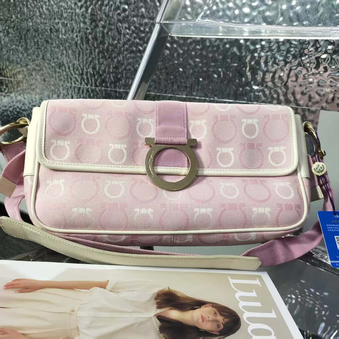 95新 FERRAGAMO/菲拉格慕  宵夜/拼粉色腋下包