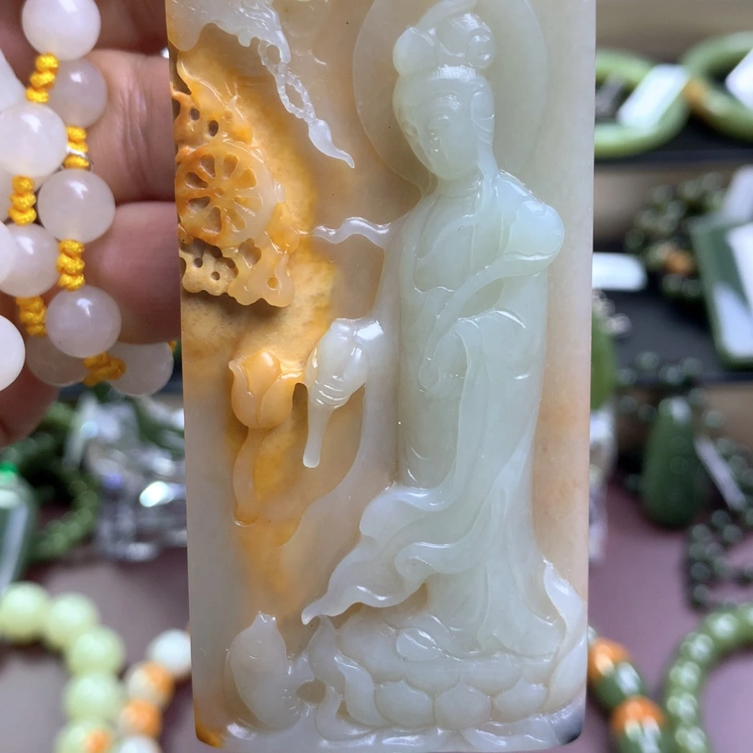 透闪石质玉未镶嵌吊坠(赠链)