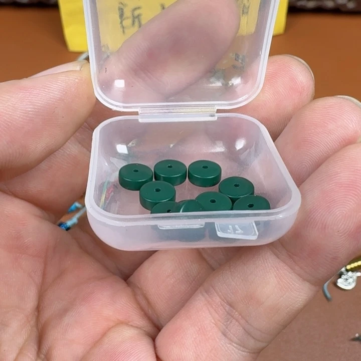 合成碳硅石铜合金文玩配饰绿小松隔片药片