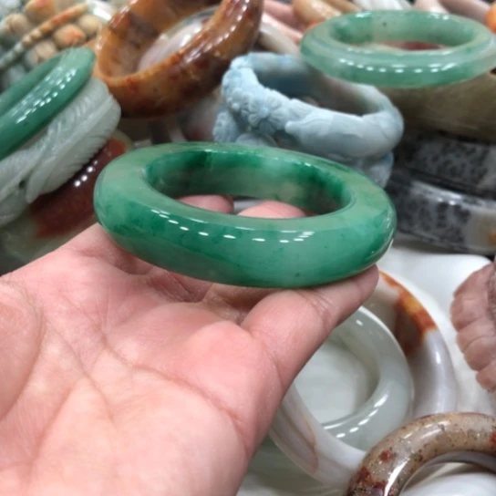 未镶嵌石英岩玉珠宝奇石暖*