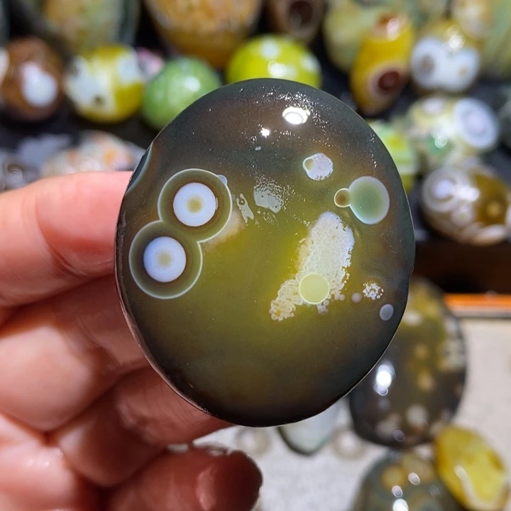 未镶嵌玛瑙/玉髓珠宝半成品68